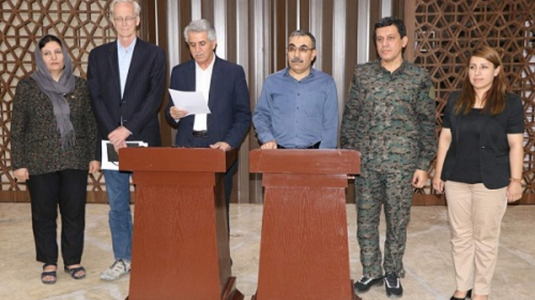 عکس آرشیوی مذاکره‌ کنندگان کورد در روژآوای کوردستان